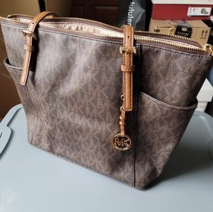 Michael Kors Jet Charm Tote